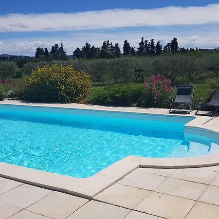 La Maison Des Amis * Maillane